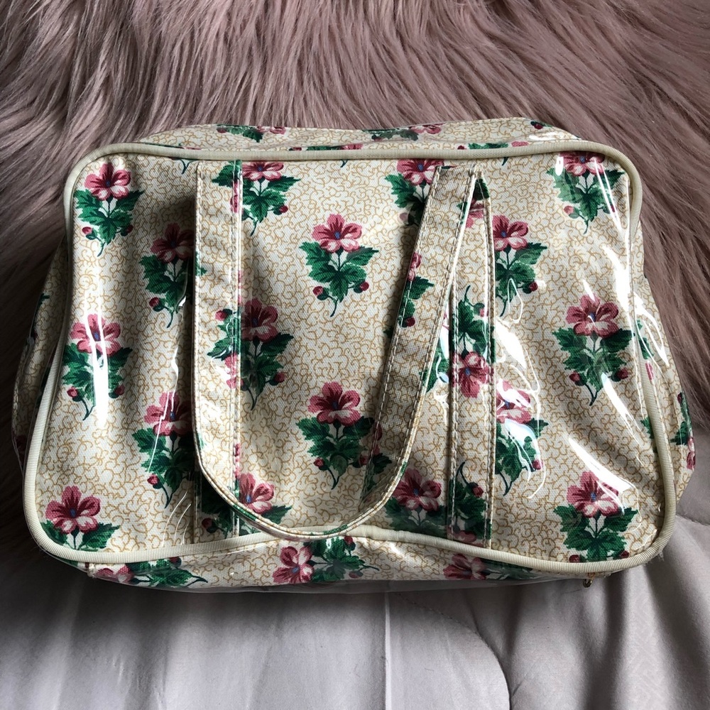 Cosmetic/toiletry bag